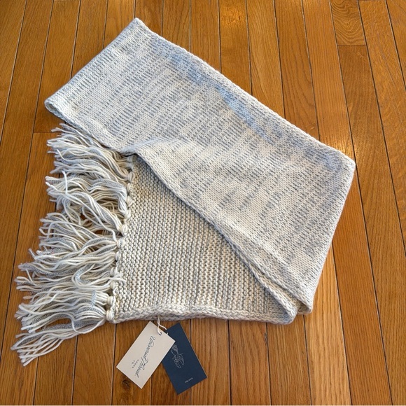Universal Thread Accessories - New Universal Thread Oblong Winter Scarf W/ Fringe Cream & Gray Herringbone